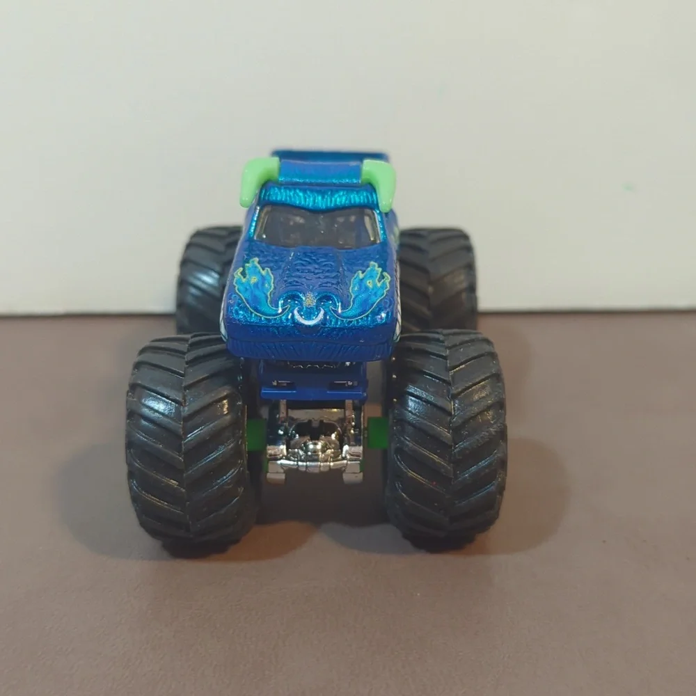 Hot Wheels Monster Truck El Toro Loco Rare Blue 1/64 Scale Mattel